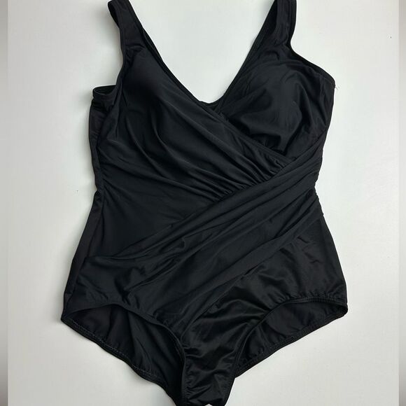 Miraclesuit One-Piece Swimsuit Size 18 Color Black Fixed Straps No Underwire - Picture 2 of 11
